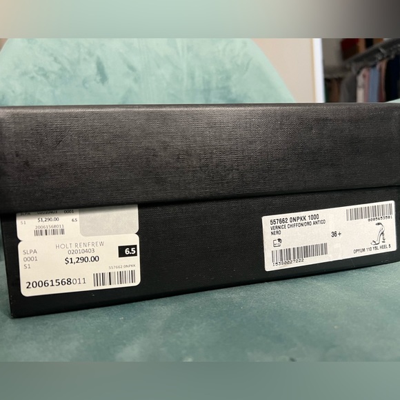 SOLD | BNIB YVES SAINT LAURENT HEELS - Picture 3 of 4